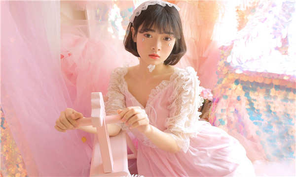 和田县供卵试管代怀生子多少钱？这一直是很多不孕不育家庭关注的话题。在中国，不孕不育的发生率越来越高，根据《中国不孕不育现状调研报告》显示，育龄夫妇的不孕不育率从20年前的3%增长至现在的12.5%-18.2%，患者人数高达6000万以上。在这样的背景下，许多家庭通过供卵试管来实现自己的生育梦想。那么，供卵试管代怀生子的费用到底是多少呢？